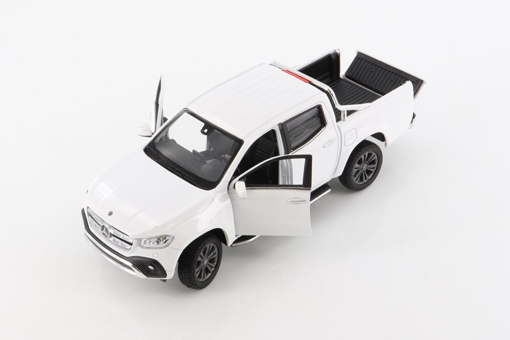 Mercedes X-Class is gone, but this amazing scale model lives on