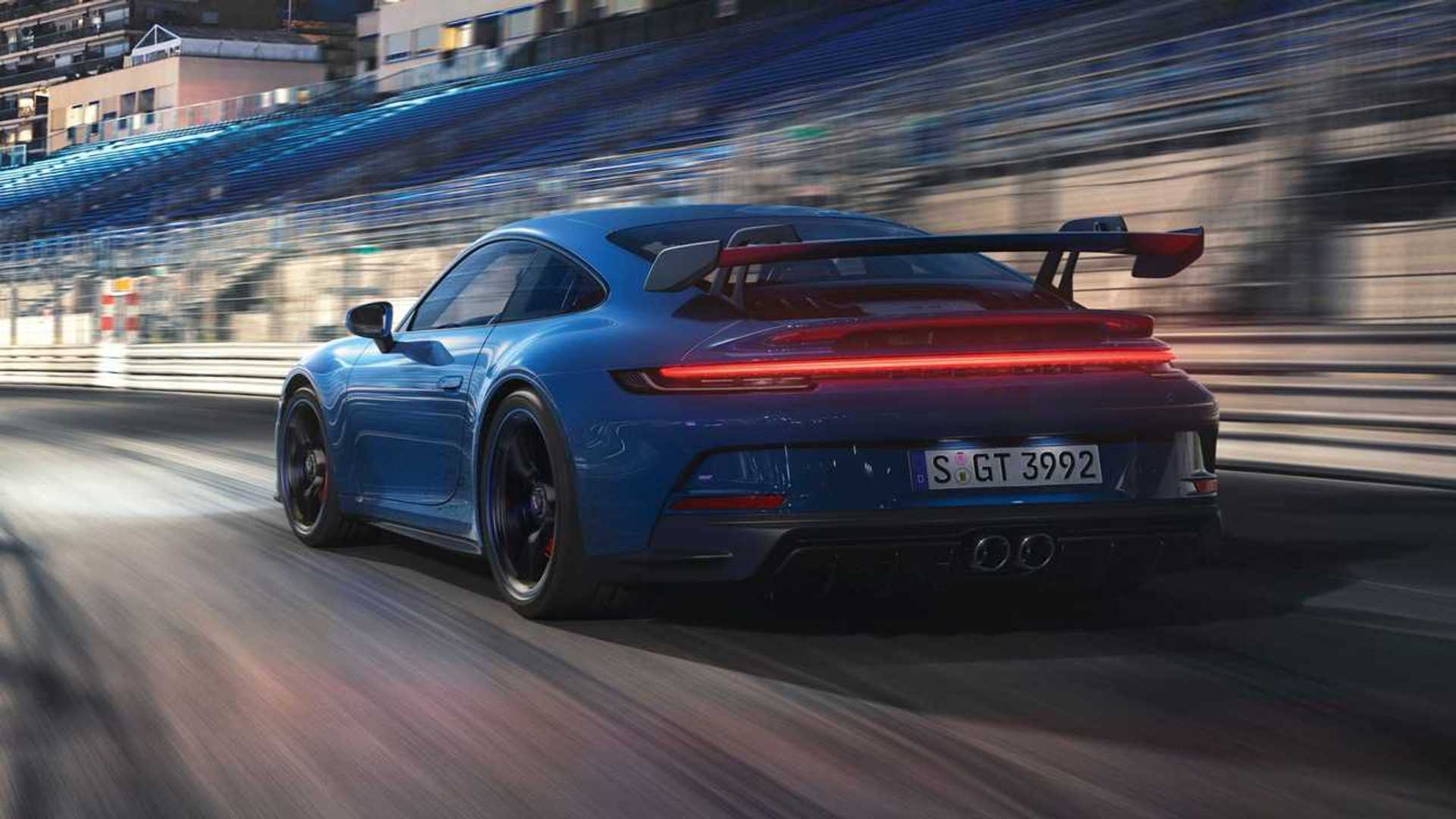 Journalist Driving 2022 Porsche 911 GT3 Laps Nurburgring In 7:04