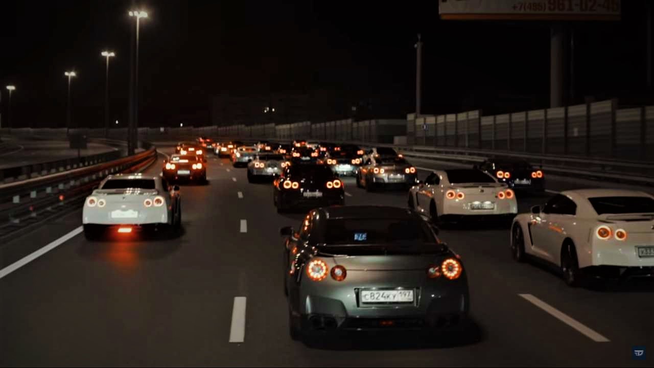 Godzilla Invasion: Russia's 40 Nissan GT-Rs Join Together