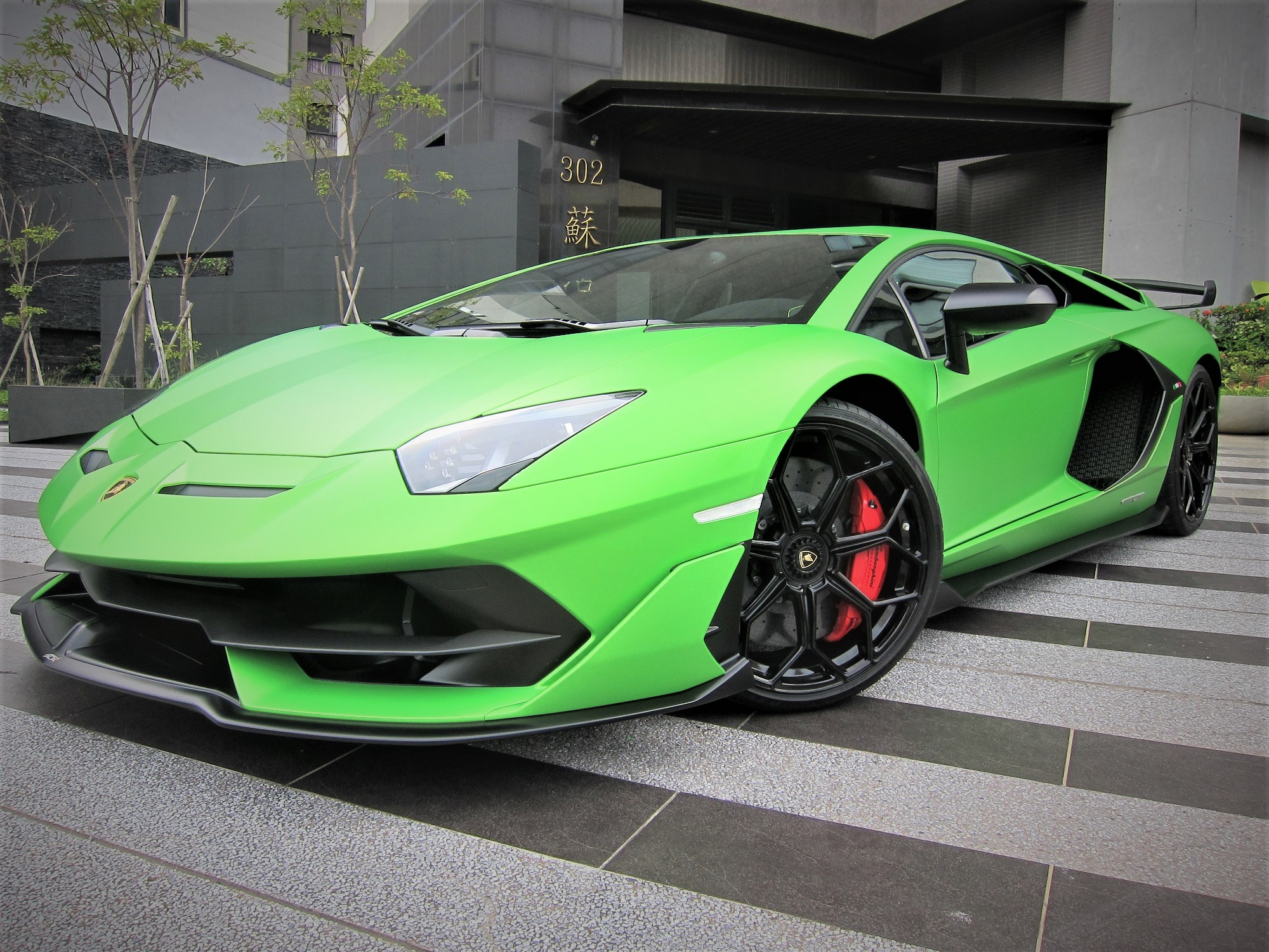 Sticker Shock: Aventador SVJ Costs Nearly $1 Million In Australia