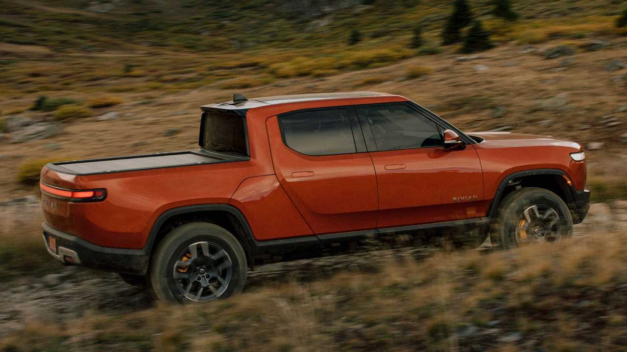 Rivian R1T Renovated As High-Riding, 6-Wheeled Off Road-Ready Rig