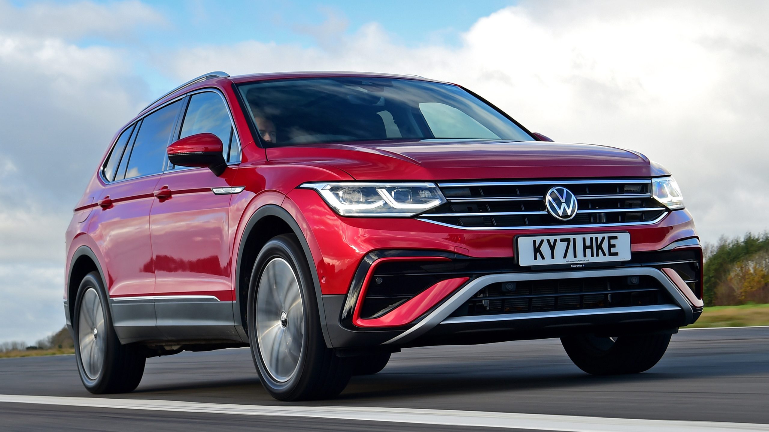2022 VW Tiguan Allspace Teaser: A Refreshed 7-Seat SUV