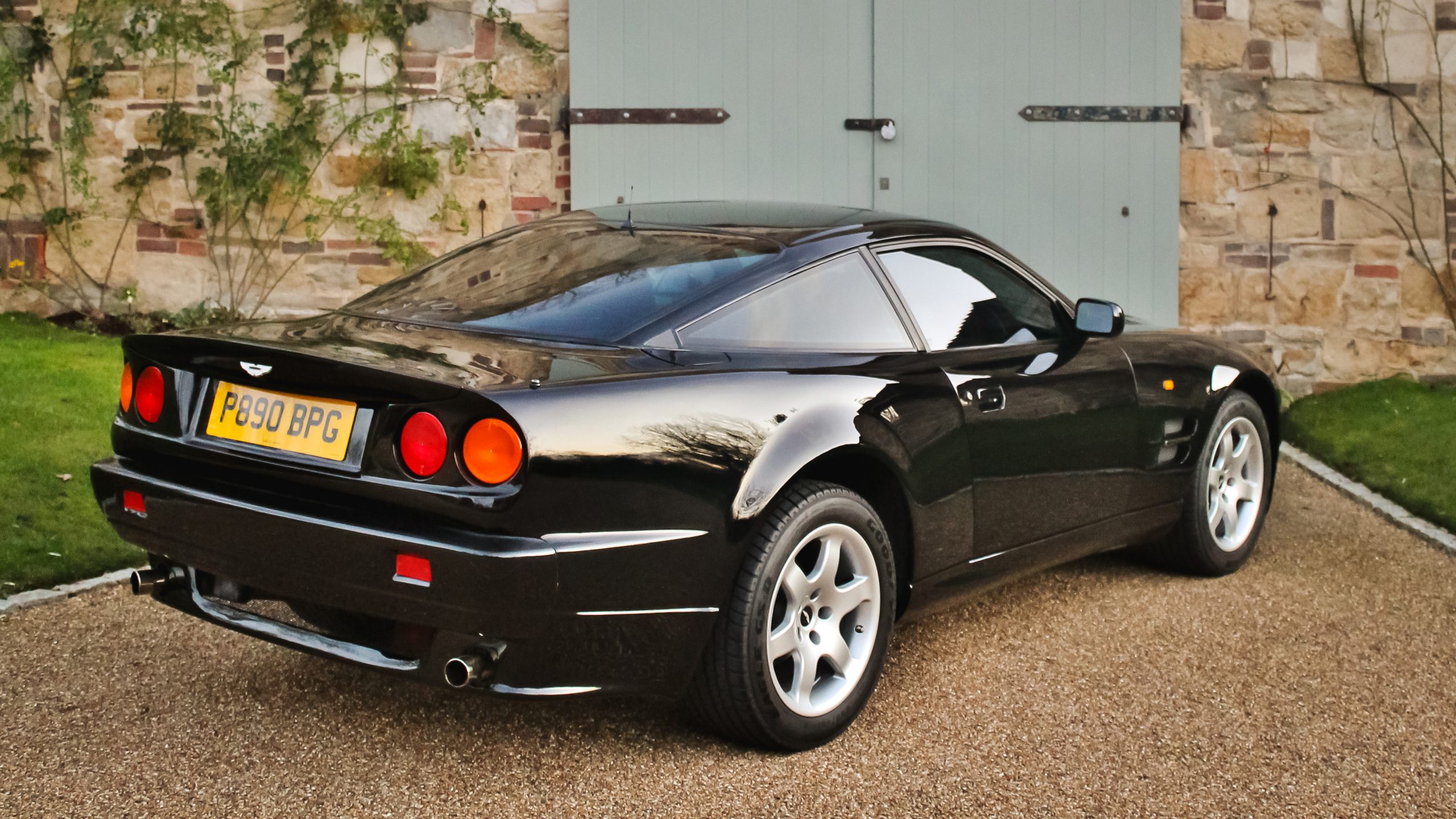 Elton John's Aston Martin V8 Vantage up for sale