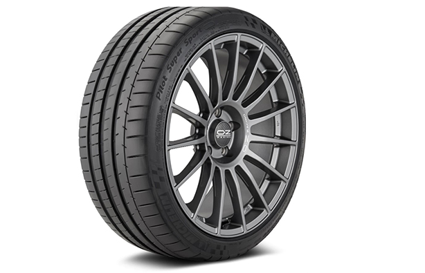New tires from Porsche and Michelin for the Carrera GT