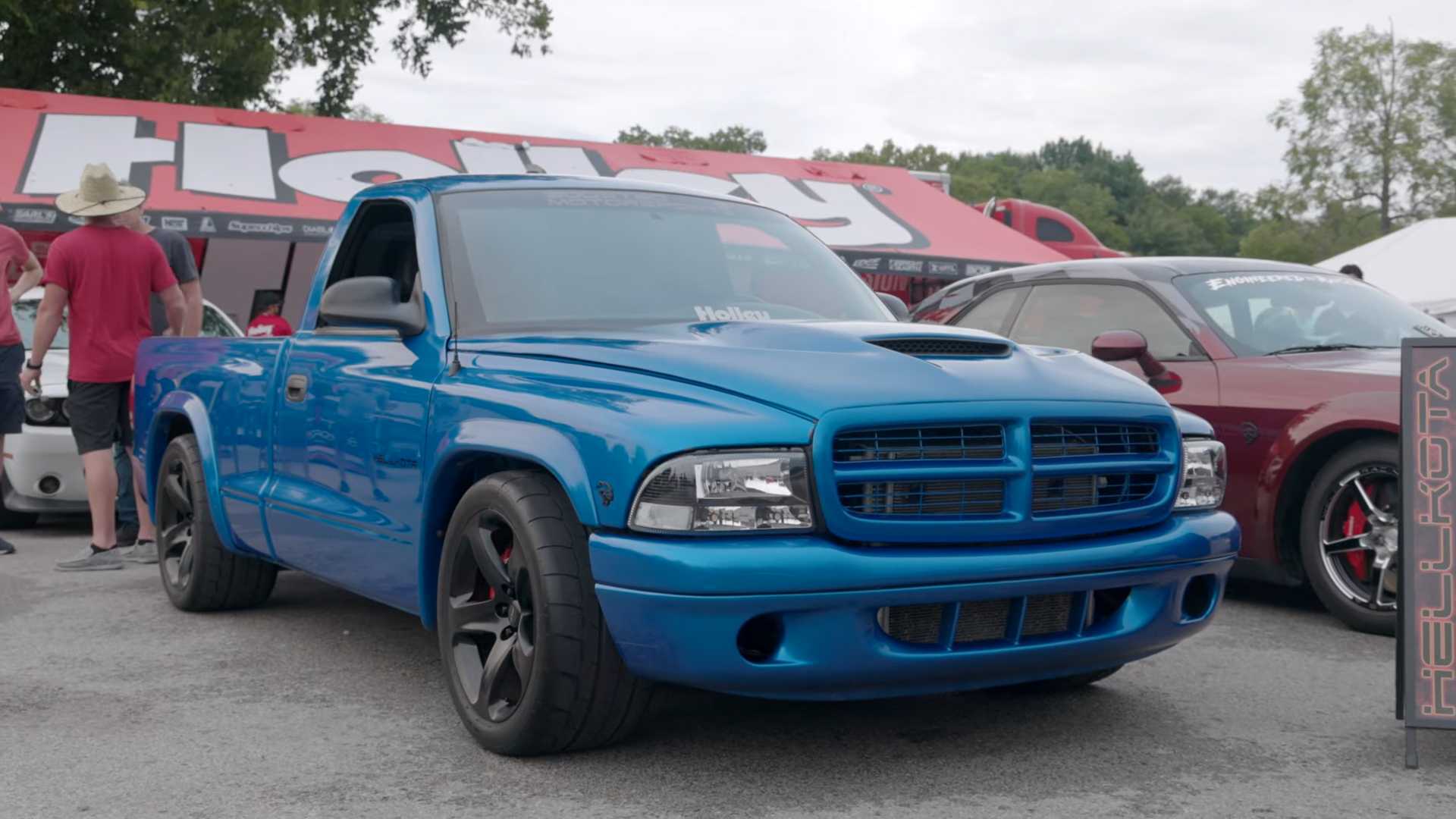1999 Dodge Dakota R/T Receives Hellcat Swap To Become Wild Hellkota