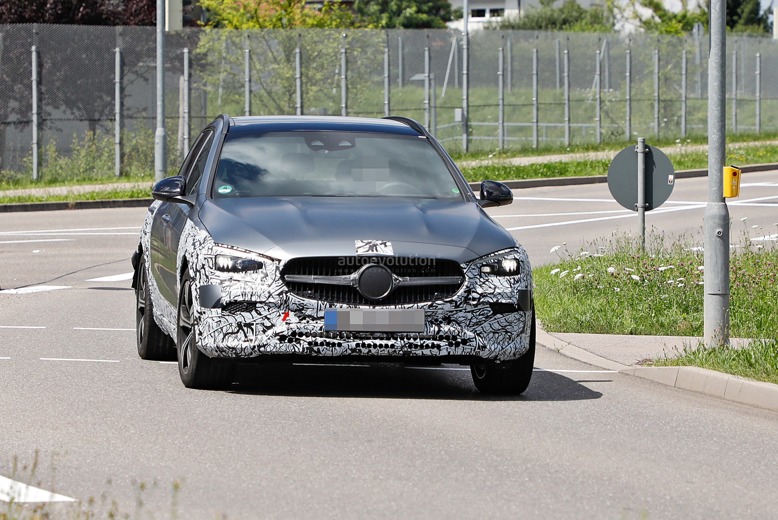 2022 Mercedes C-Class All-Terrain Mercedes C-Class Spied With Less Camo