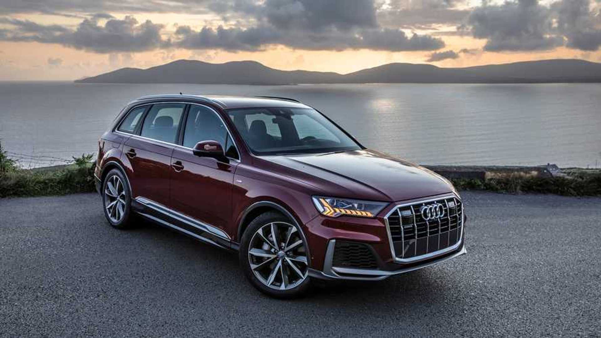 2020 Audi Q7 Matador red Poses for The Camera To Show Big Update
