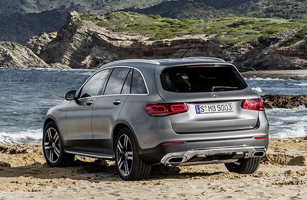 Mercedes-Benz Drops All the Way to Third in Luxury Car Sales 2020