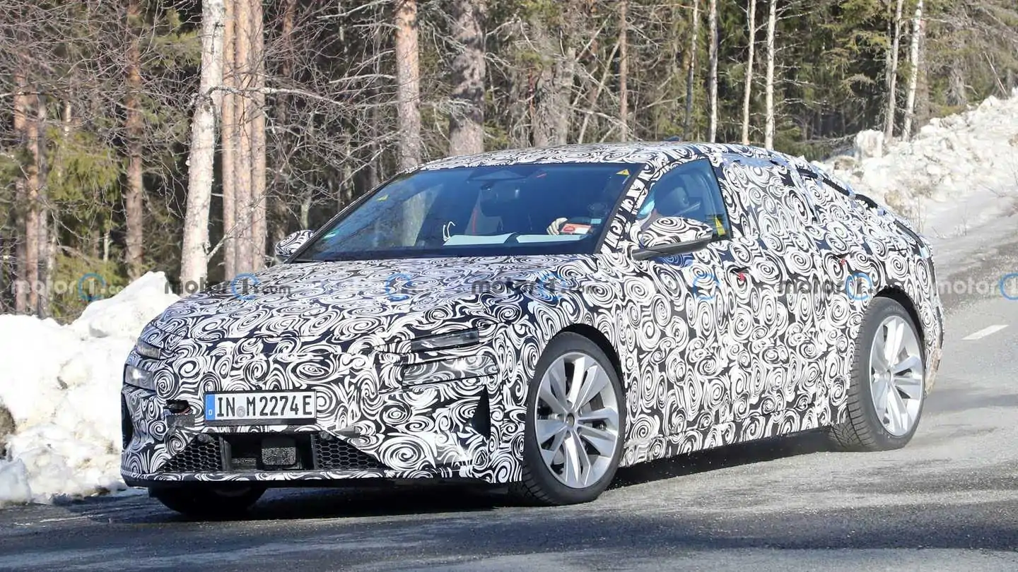 [UPDATE] Audi A6 E-Tron First Spoy Shots Show EV with Split-Headlight Technology