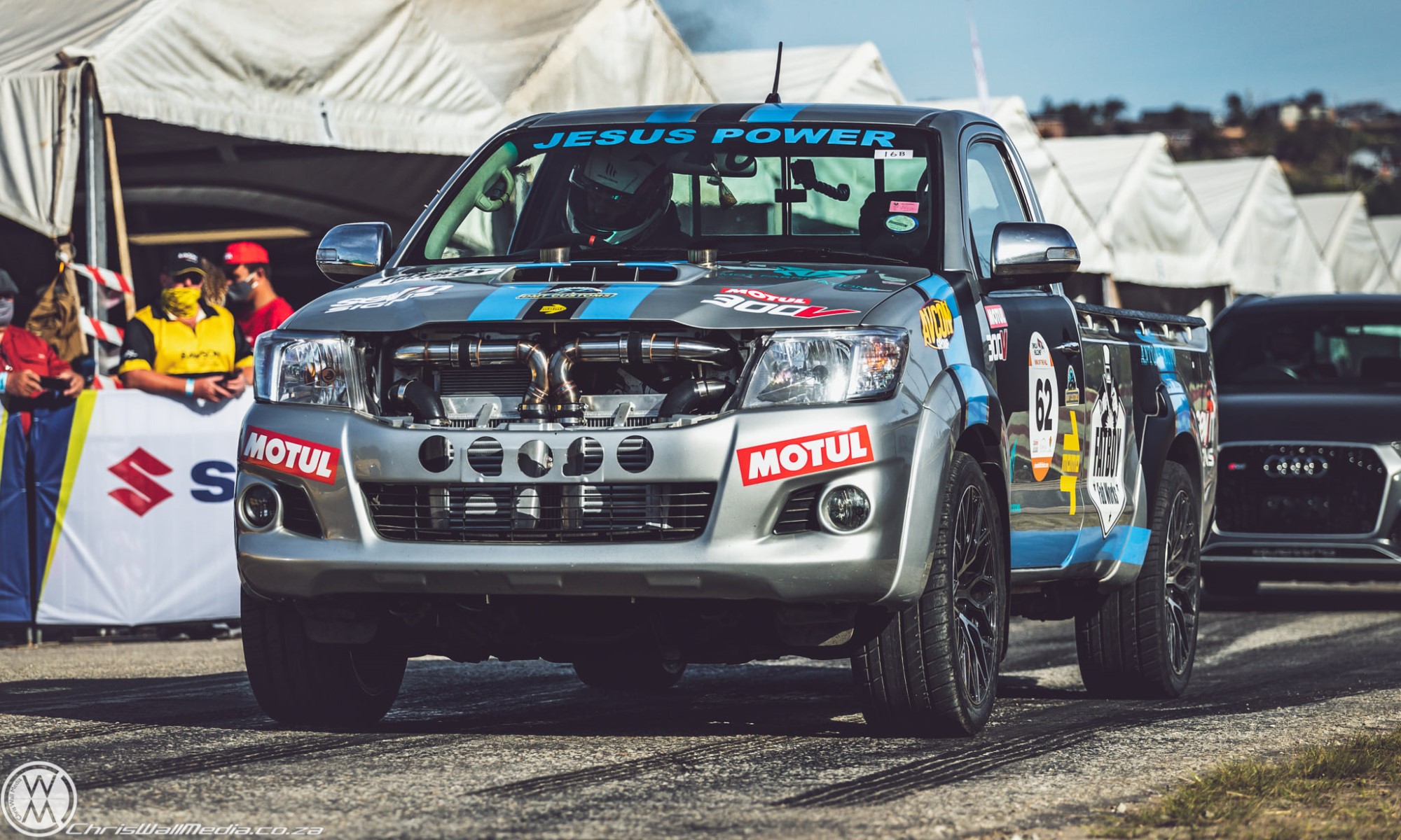 Toyota Hilux Twin-Turbo, V12 Borrows Motor From Century Sedan