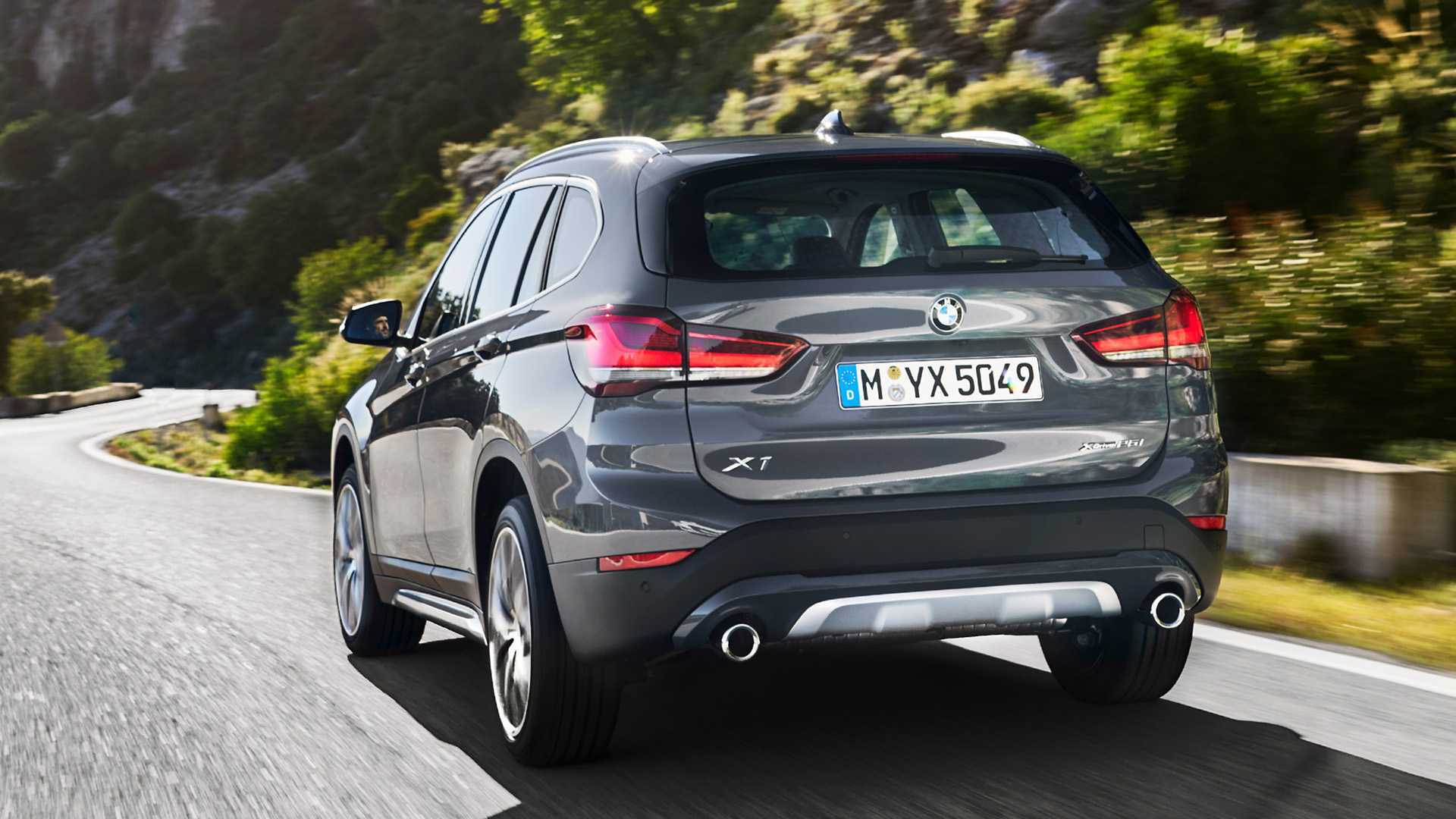 2020 BMW X1 SUV Gets a Minor Facelift for Mid-Cycle Refresh