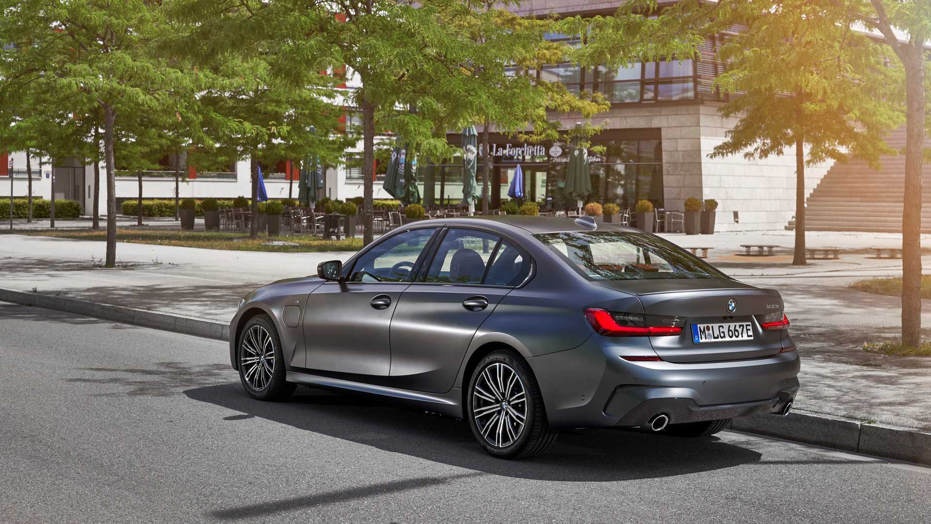 2020 BMW 330e Plug In Hybrid Debuts with 292 HP XtraBoost Power