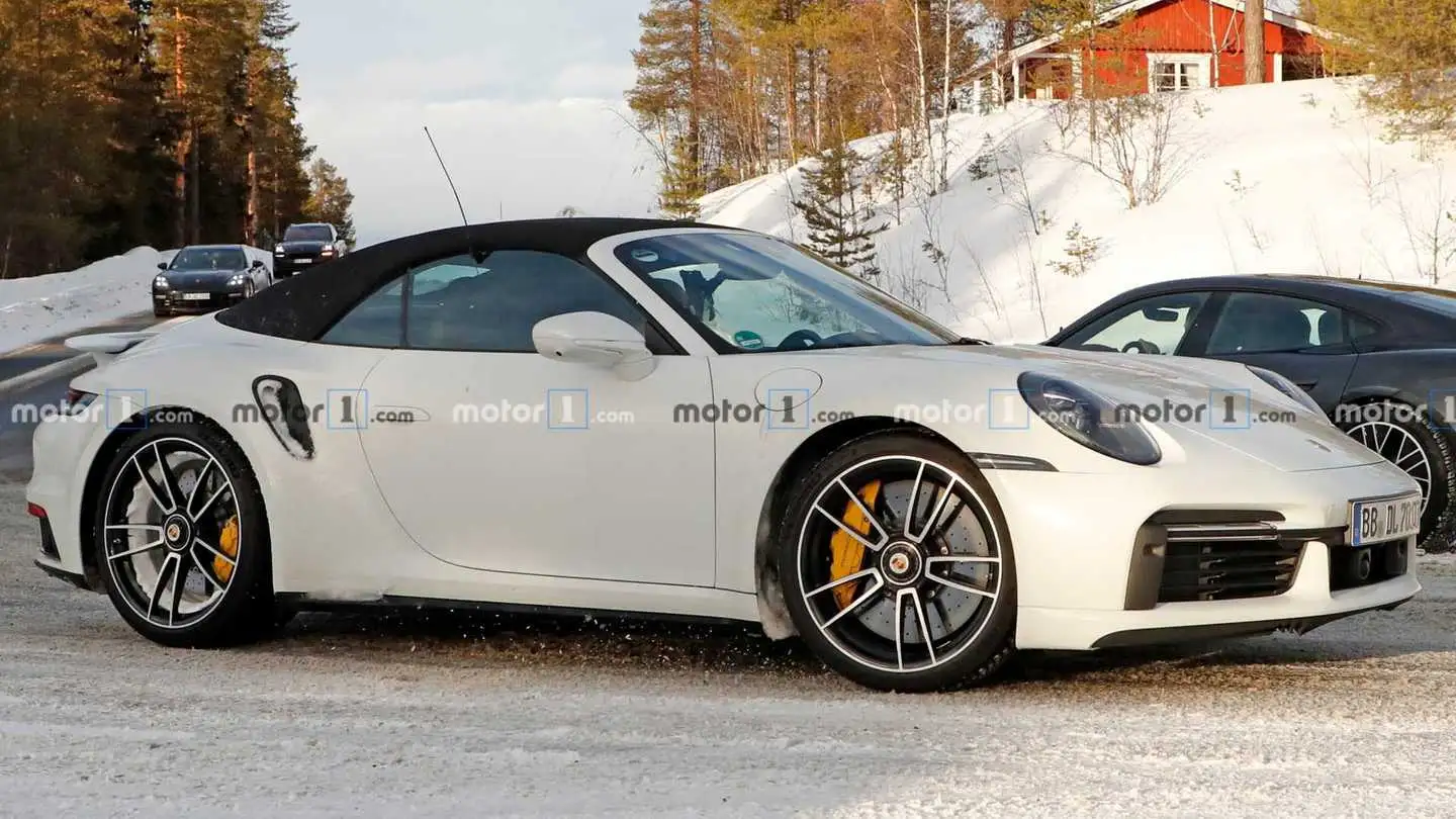 Porsche 911 Turbo S Convertible - Spied in the Real World Porsche 911 Turbo S Convertible - Spied in the Real World