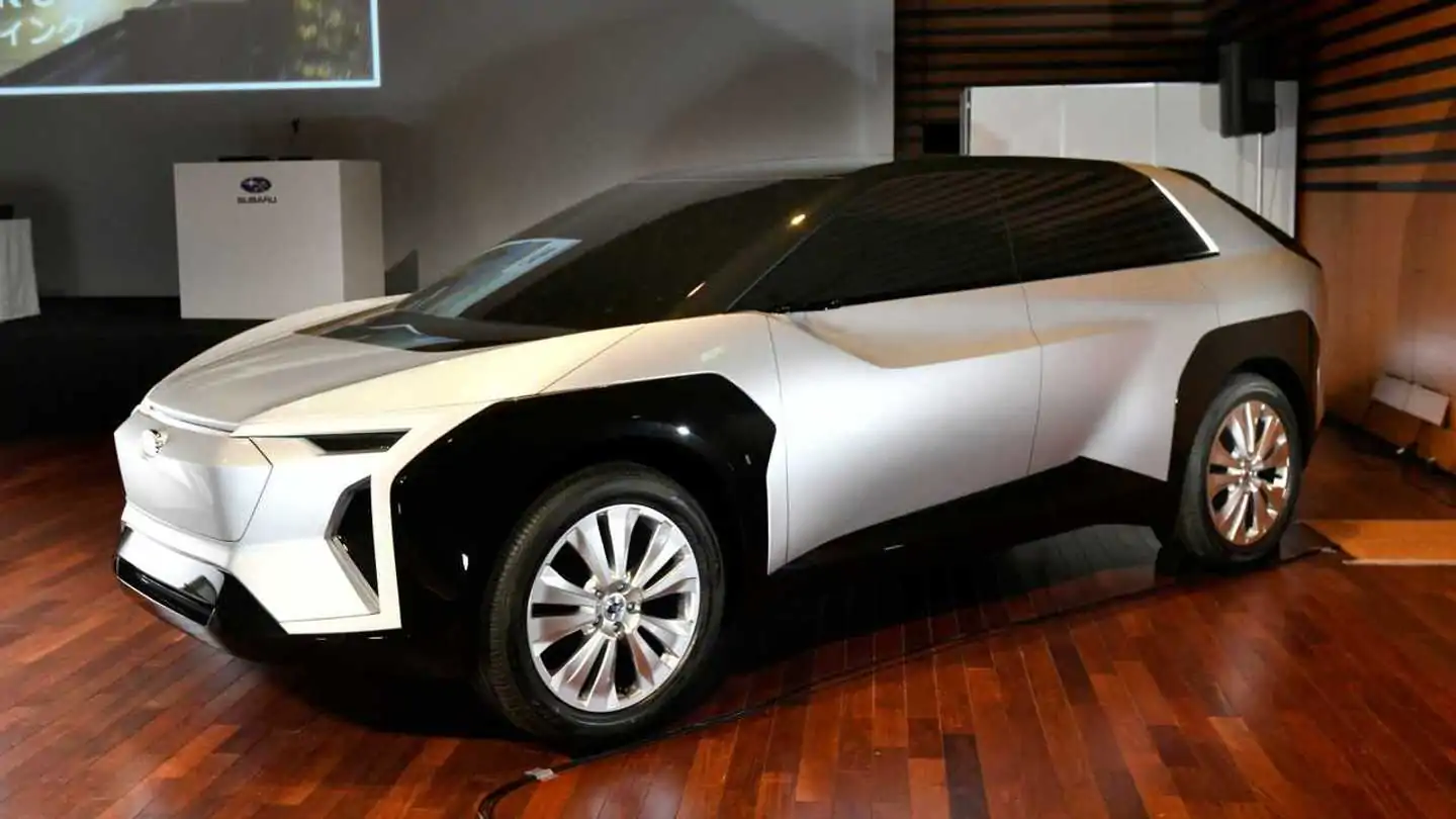Subaru Displays Electric Crossover Concept